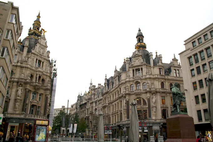 Sicht auf die Fußgängerzone Antwerpens - Flandern Rundfahrt