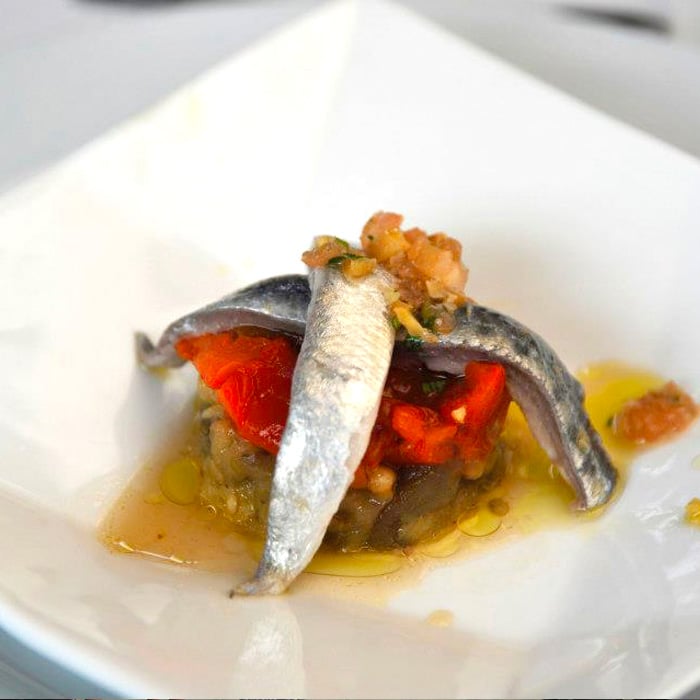 sehenswuerdigkeiten-barcelona-katalonien-reisetipps-spanien-restaurant-cal-pinxo-menu-marinated-sardines