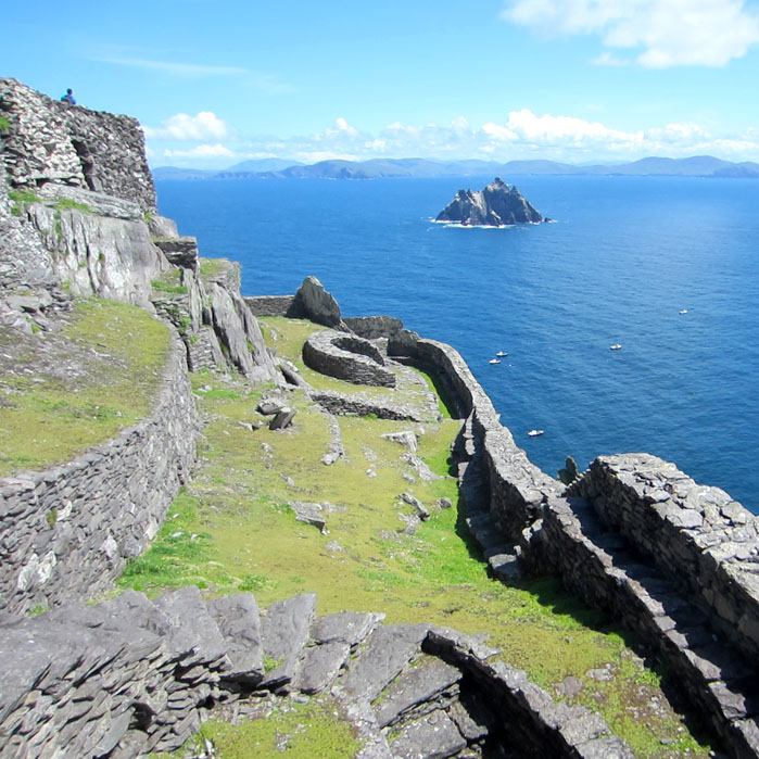 sehenswuerdigkeiten-portmagee-Iveragh-Halbinsel-county-kerry-reisetipps-irland-skellig-michael-zivilisation-vogelinsel