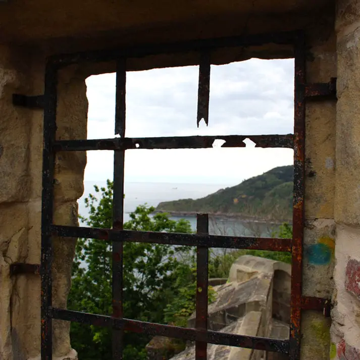sehenswuerdigkeiten-san-sebastian-baskenland-reisetipps-spanien-monte-urgull-kastell-motta-ausblick