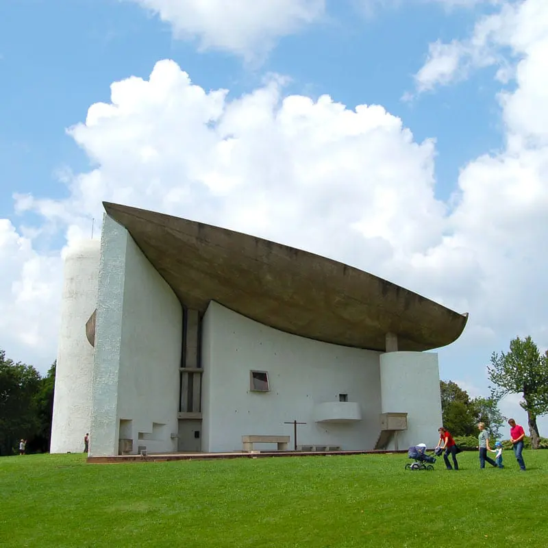 UNESCO-Welterbestätten-Europa-2016-sehenswuerdigkeiten-le-corbusier-reisetipps-frankreich-nicolos-reiseblog-Notre-Dame-du-Haut-Ronchamp