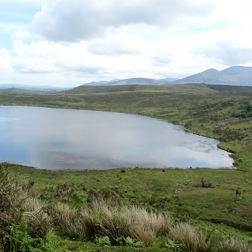 Rundreise-irland-reisetipps-irland-Ballaghbeama-pass-see-gebirge