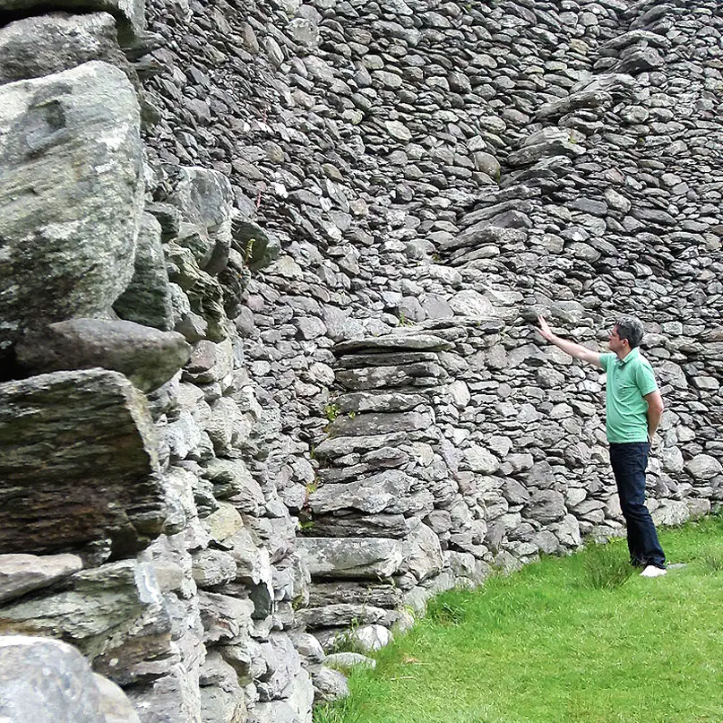 Rundreise-irland-reisetipps-irland-Staigue-Stone-Fort-innen-nicolos-reiseblog