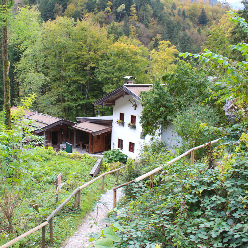 sehenswuerdigkeiten-kaiserwinkl-reisetipps-tirol-reisetipps-oesterreich-wallfahrtskirche-klobenstein-gasthaus-klobenstein