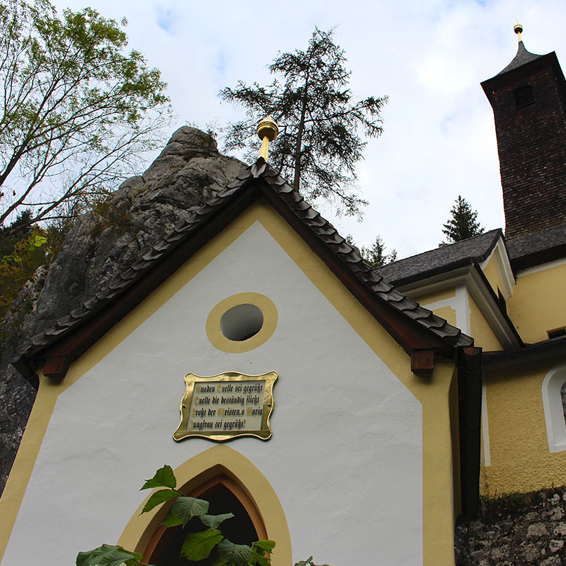 sehenswuerdigkeiten-kaiserwinkl-reisetipps-tirol-reisetipps-oesterreich-wallfahrtskirche-klobenstein-kapelle