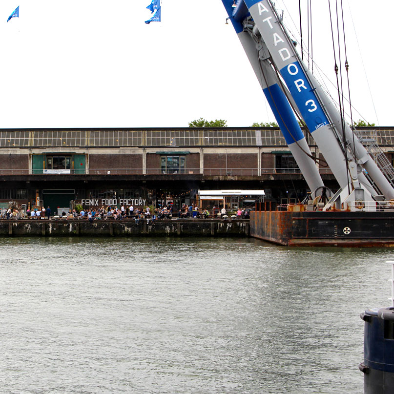 Was-muss-man-in-Rotterdam-gesehen-haben-feniz-food-factory-aussen