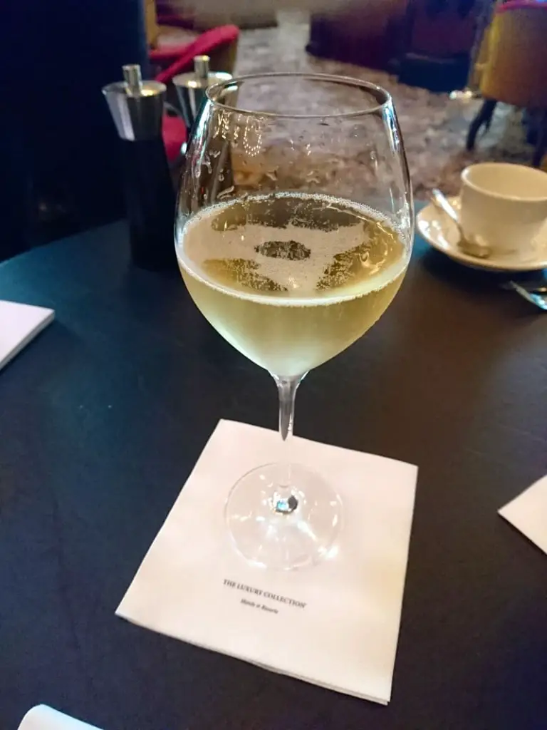 High-Tea-Hotel-Des-Indes-Den-Haag-champagner