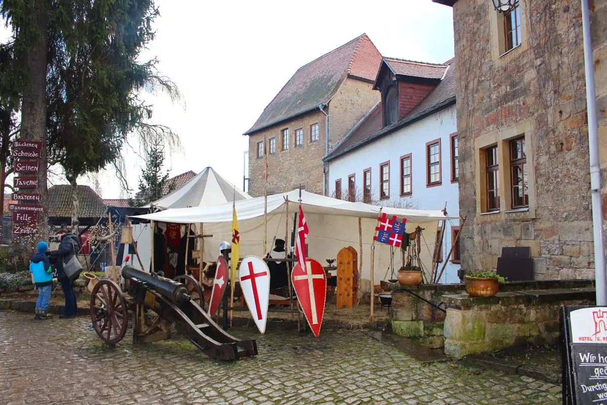 Weihnachtsmarkt-auf-der-creuzburg-reisetipp-thueringen-reisetipp-deutschland-creuzburg
