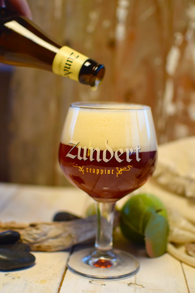 biertipp-zundert-trappist-trappistenbier-nordbrbant-holland-niederlande-einschenken