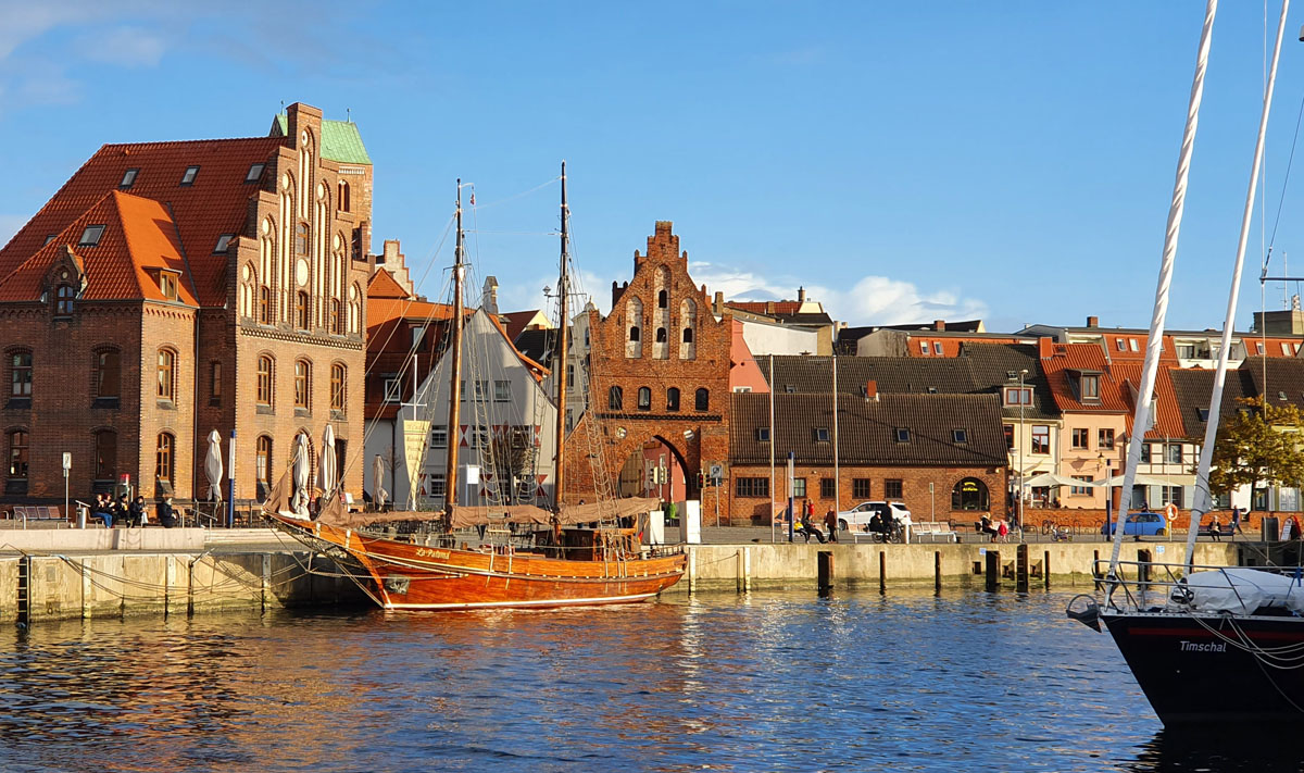 wismar-sehenswuerdigkeiten-alter-hafen