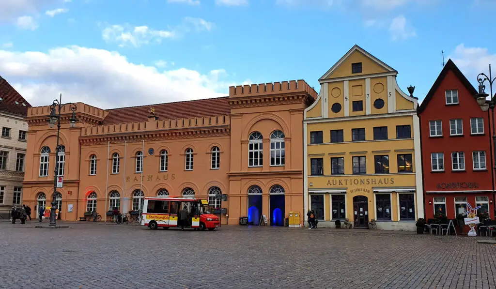 schwerin-altstadt-rathaus