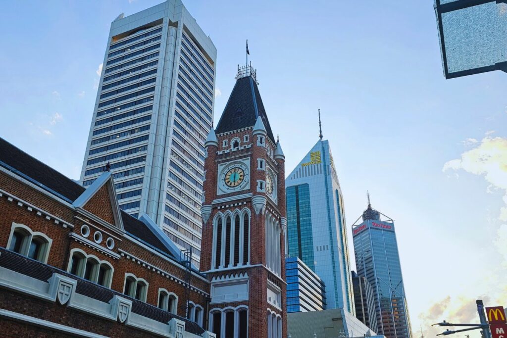 ein-tag-in-perth-skyline